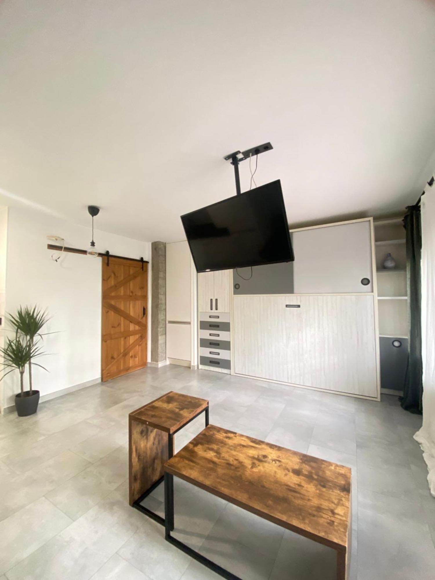 Centrico, Luminoso Y Equipado Apartment Madrid Bagian luar foto