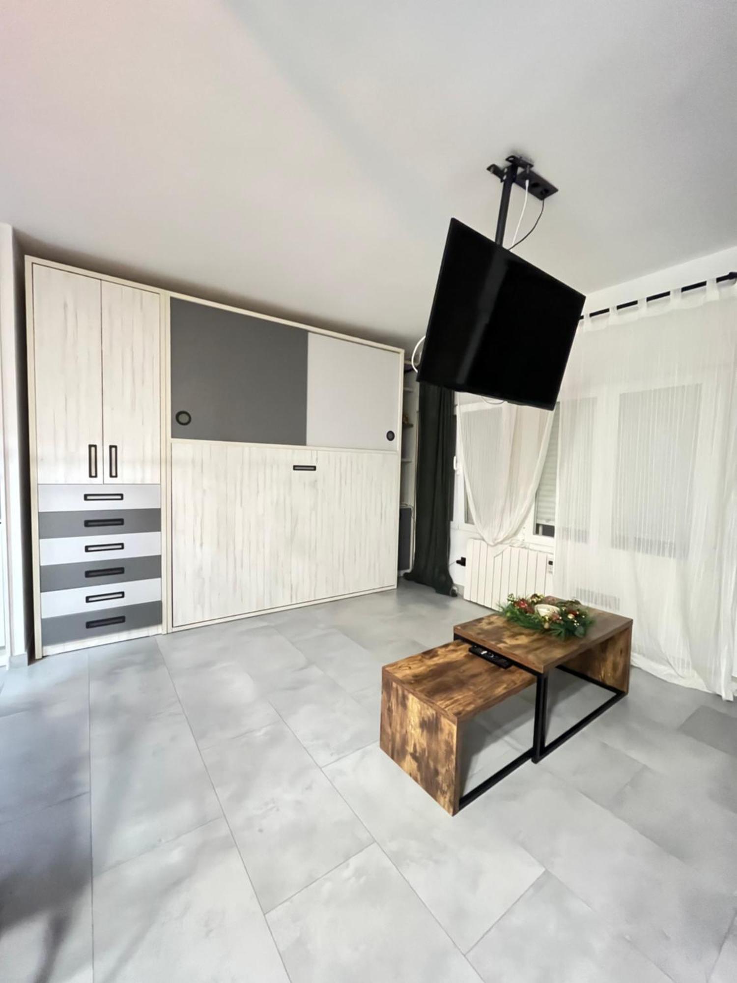 Centrico, Luminoso Y Equipado Apartment Madrid Bagian luar foto
